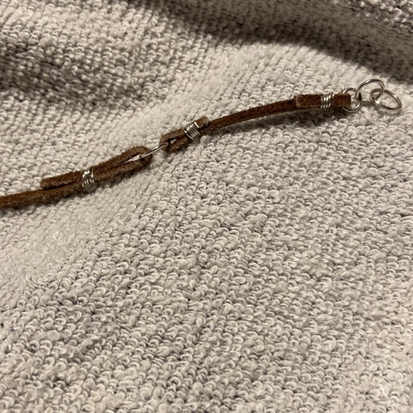 HP⭐️ Handmade Malachite & Sapphire on wire wrapped suede. New - Picture 11 of 11